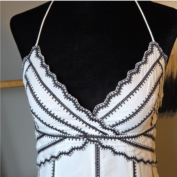 CATHERINE MALANDRINO- Embroidered
Halterneck Sundress size 6 - Picture 3 of 4
